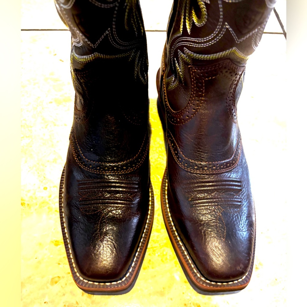 Ariat Men's Heritage Roughstock Square Toe